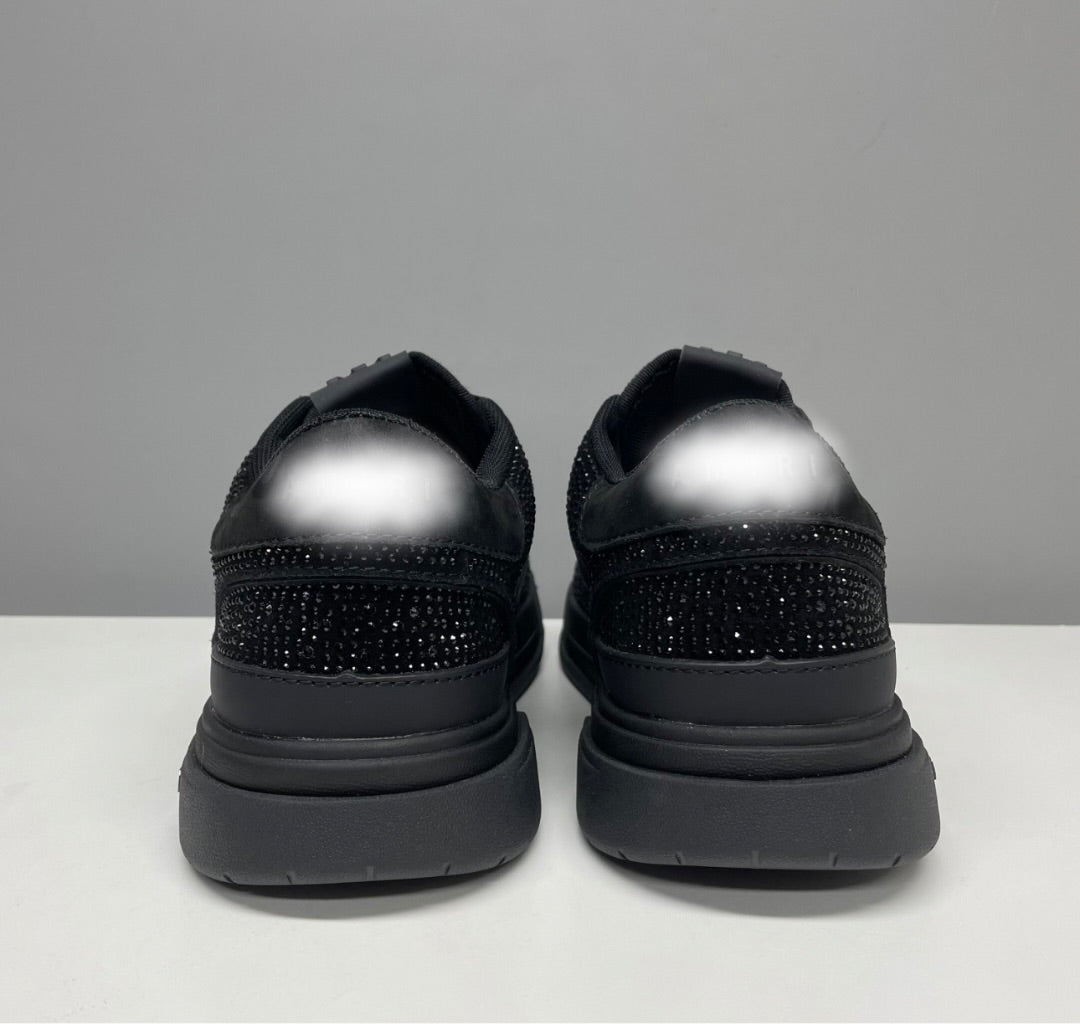 AM001